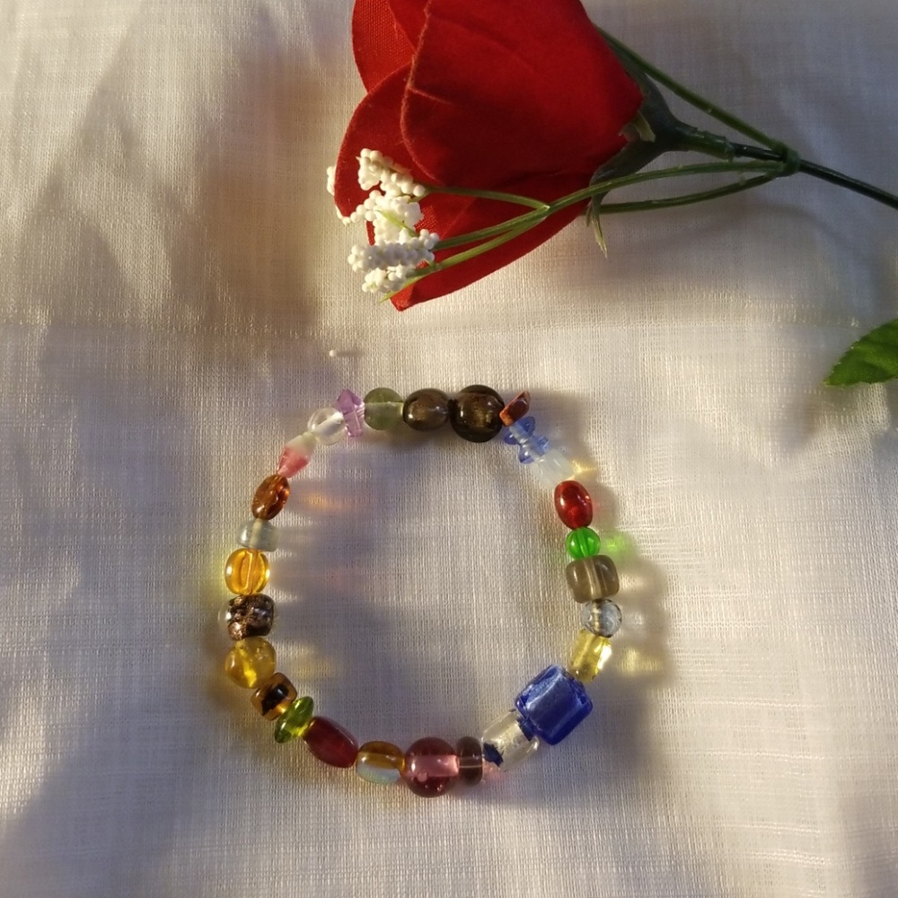 All glass muti color bracelet